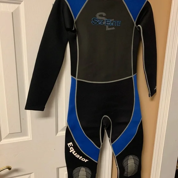 Sea Elite Black and Blue Wetsuit - Picture 1 of 3